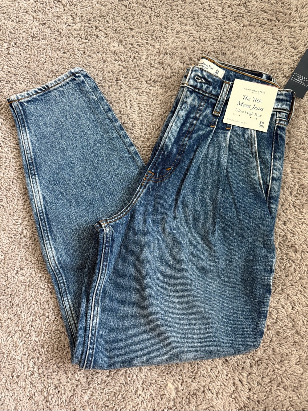 Abercrombie & Fitch The 80’s Mom Jean Ultra High Rise Denim